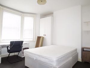 Bedroom- click for photo gallery